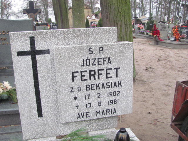 Leon Nikielski 1945 Szamotuły - Grobonet - Wyszukiwarka osób pochowanych