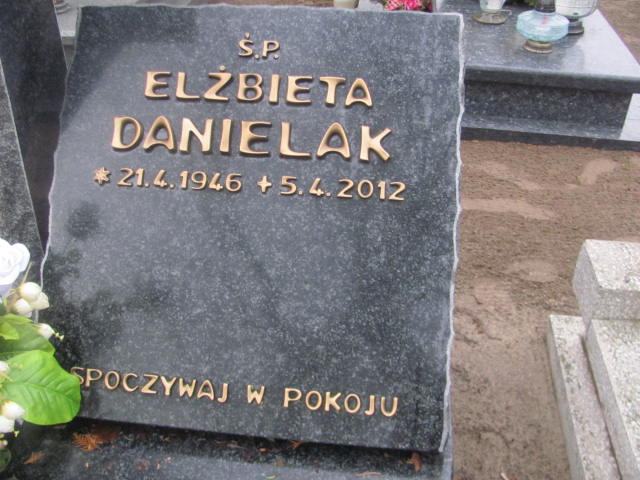 Elżbieta Danielak 1946 Szamotuły - Grobonet - Wyszukiwarka osób pochowanych