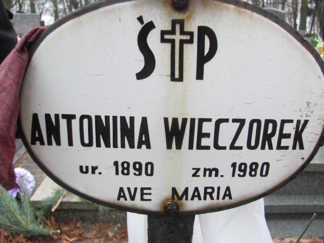 Regina Szkolniak 1930 Szamotuły - Grobonet - Wyszukiwarka osób pochowanych